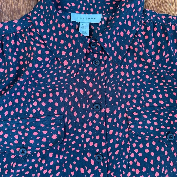 Top Shop |  Tall black & red printed blouse size 6 - Picture 6 of 8